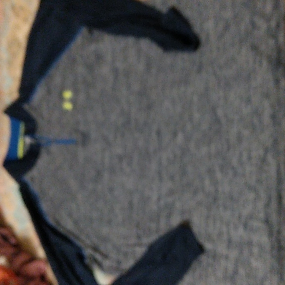 Mens Under Armour long sleeve quarter zip Pullover XL